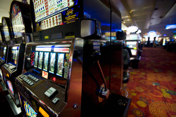 mpo800 iOS Web interface showing slot games and live casino options on mobile screen